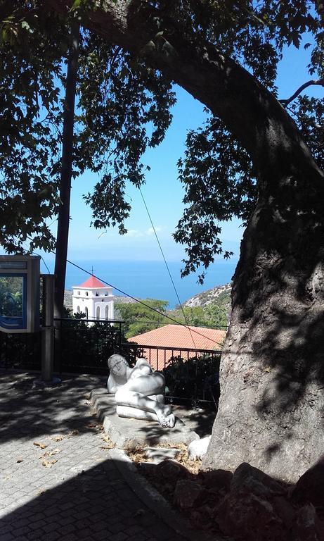 Athina'S House Guest House สกาลาโซติรอส ภายนอก รูปภาพ